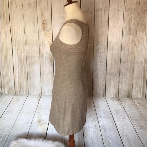 Tan sheath style dress - Picture 5 of 7